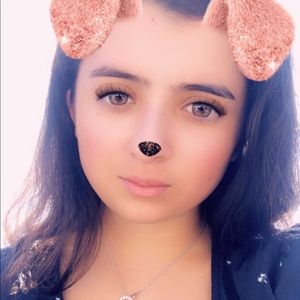 Meet your Posher, Mia